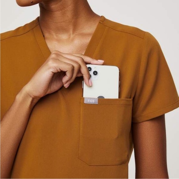 FIGS scrub set - Picture 2 of 12